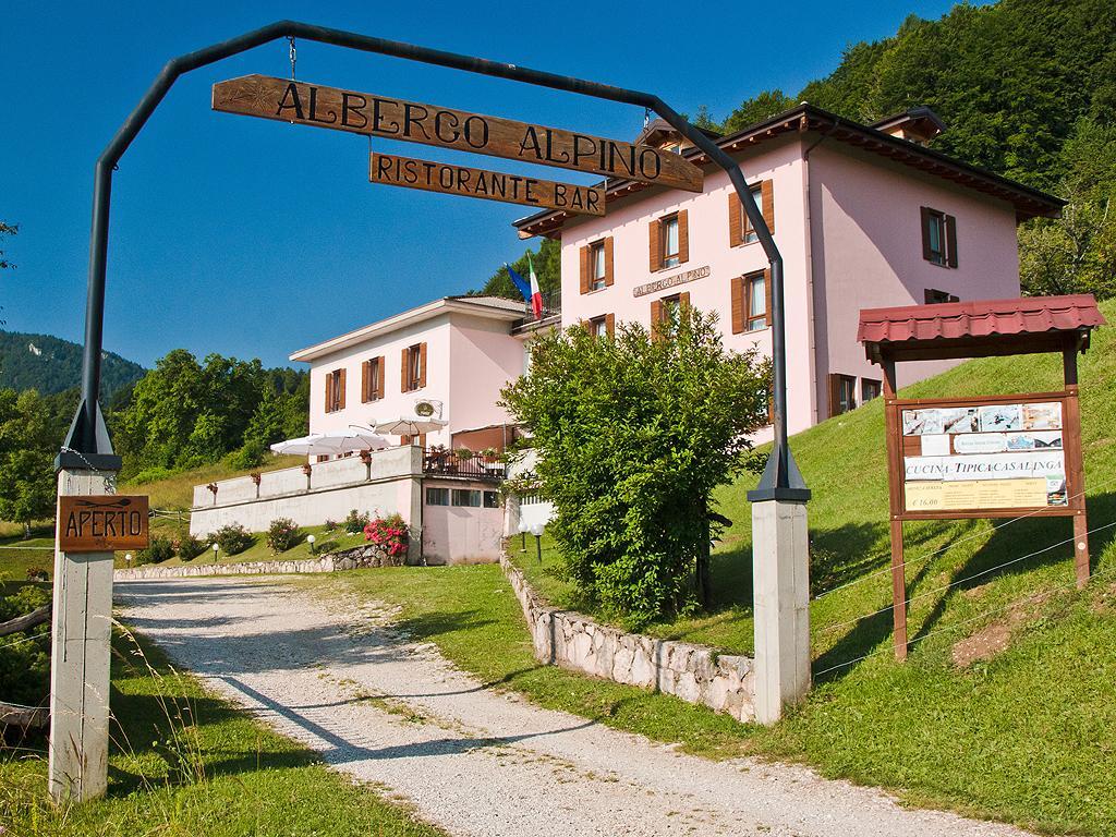 Albergo Alpino Da Tullio Avio Eksteriør billede